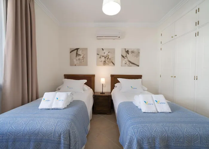 Casa Piscina 普拉亚布兰卡